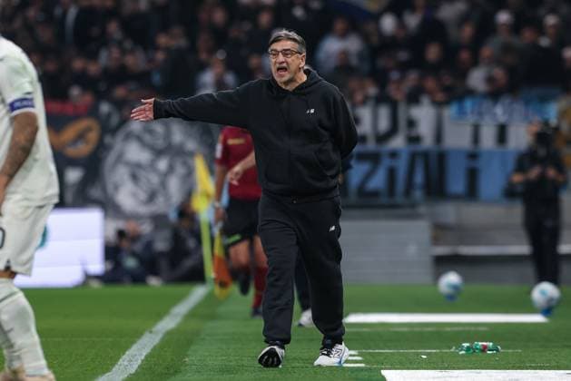 Atalanta™s head coach Ivan Juric during the Serie A soccer match between Atalanta B.C. and S.S. Lazio at the New Balance Stadium in Bergamo, Italy - Sunday, October 19, 2025. - Soccer .  Copyright: xStefanoxNicoli LaPressex