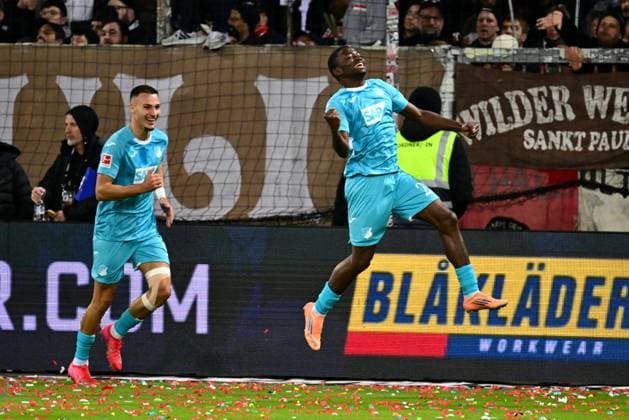 Fussball I Herren I 1. Bundesliga l FC St. Pauli - TSG Hoffenheim I 07. Spieltag I Saison 2025-2026 I St. Pauli I 19.10.2025 I Hoffenheim Torjubel zum 1:9 Torschuetze ist Toure Bazoumana (TSG Hoffenheim) , Sportplatz : Millerntor Stadion, St.Pauli Hamburg Deutschland