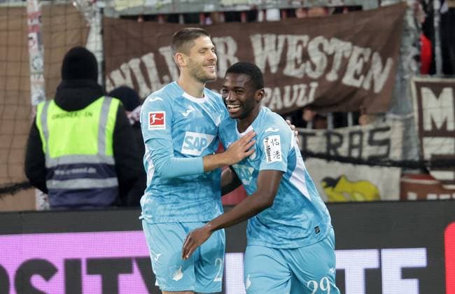 De Torschuetzen Andrej Kramaric (TSG Hoffenheim) und Toure Bazoumana (TSG Hoffenheim) Fussball, 1.BL, Saison 2025 2026, Herren, FC St.Pauli gegen TSG 1899 Hoffenheim DFL REGULATIONS PROHIBIT ANY USE OF PHOTOGRAPHS AS IMAGE SEQUENCES AND OR QUASI-VIDEO.