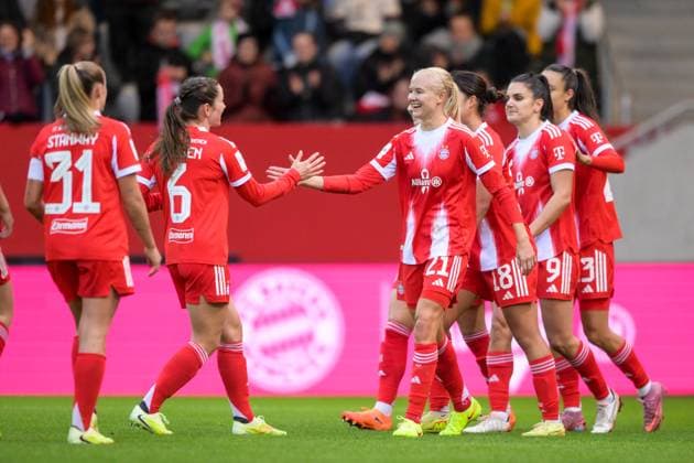 Fußball, Google Pixel Frauen Bundesliga, 20251019, FC Bayern München - 1. FC Köln. Im Bild Bayern Torjubel bejubelt Jubel Tor 5:1. München FC Bayern Campus Bayern Deutschland Copyright: Passion2Press MarkusxFischerx