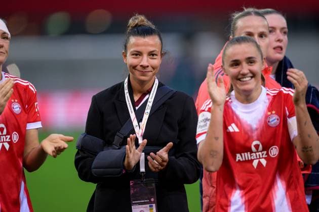 Fußball, Google Pixel Frauen Bundesliga, 20251019, FC Bayern München - 1. FC Köln. Im Bild Arianna CARUSO (Bayern, 27) Schlussjubel. München FC Bayern Campus Bayern Deutschland Copyright: Passion2Press MarkusxFischerx
