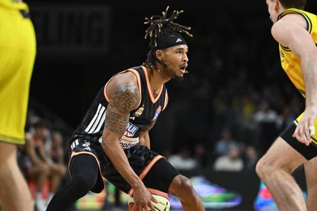 Bryce Brown (Ratiopharm Ulm, 2) GER, Alba Berlin gegen Ratiopharm Ulm, Basketball, BBL Pokal, Saison 2025 2026, Achtelfinale, 19.10.2025 GER, Alba Berlin gegen Ratiopharm Ulm, Basketball, BBL Pokal, Saison 2025 2026, Achtelfinale, 19.10.2025 Berlin Copyright: xEibner-Pressefoto RyanxSleimanx EP_RSN