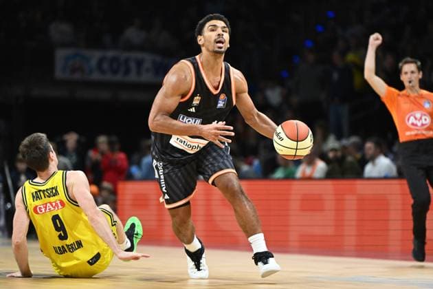 Mark Smith (Ratiopharm Ulm, 13) GER, Alba Berlin gegen Ratiopharm Ulm, Basketball, BBL Pokal, Saison 2025 2026, Achtelfinale, 19.10.2025 GER, Alba Berlin gegen Ratiopharm Ulm, Basketball, BBL Pokal, Saison 2025 2026, Achtelfinale, 19.10.2025 Berlin Copyright: xEibner-Pressefoto RyanxSleimanx EP_RSN
