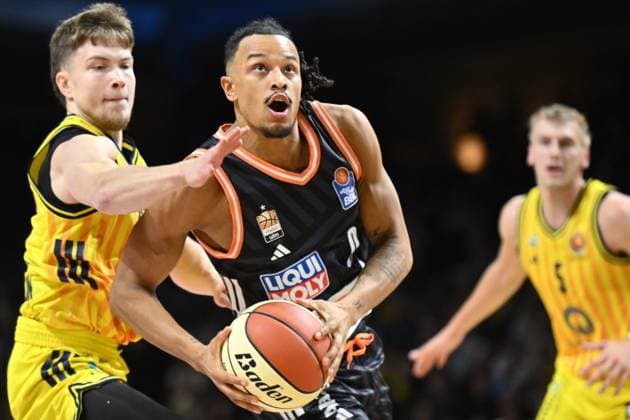 Nelson Weidemann (Ratiopharm Ulm, 0) GER, Alba Berlin gegen Ratiopharm Ulm, Basketball, BBL Pokal, Saison 2025 2026, Achtelfinale, 19.10.2025 GER, Alba Berlin gegen Ratiopharm Ulm, Basketball, BBL Pokal, Saison 2025 2026, Achtelfinale, 19.10.2025 Berlin Copyright: xEibner-Pressefoto RyanxSleimanx EP_RSN