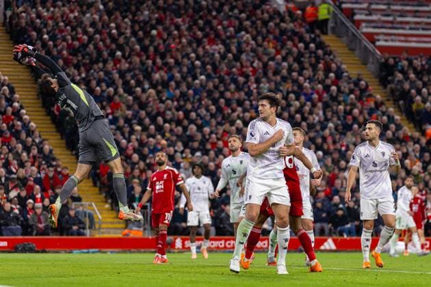 Football - FA Premier League - Liverpool FC v Manchester United, ManU FC LIVERPOOL, ENGLAND - Sunday, October 19, 2025: Manchester United s goalkeeper Senne Lammens during the FA Premier League match between Liverpool FC and Manchester United FC at Anfield. (Photo by David Rawcliffe Propaganda) LIVERPOOL Anfield MERSEYSIDE ENGLAND  Copyright: xDavidxRawcliffex P2025-10-19-Liverpool_Man_Utd-72