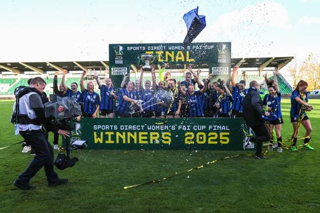 2025 Sports Direct Women s FAI Cup Final, Tallaght Stadium, Dublin 19 10 2025 Athlone Town vs Bohemians Athlone town players celebrate with the cup Athlone town players celebrate with the cup 19 10 2025  Copyright: x INPHO BryanxKeanex CU9I9757 copy