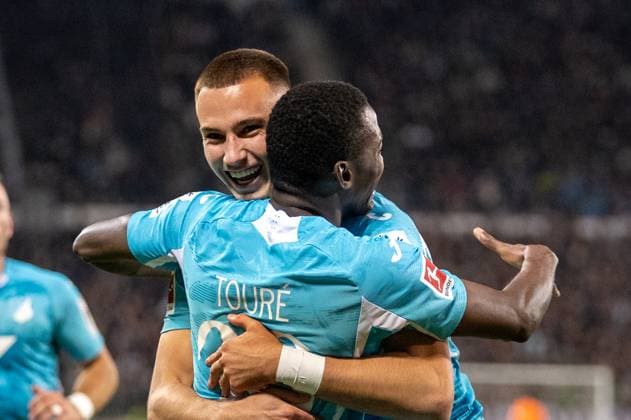 Deutschland, Fussball, 1. Bundesliga, 7. Spieltag 2025 2026, FC St. Pauli - TSG Hoffenheim am 19.10. in Hamburg (Millerntor-Stadion): 0:1 durch Bazoumana TourÃ (TSG Hoffenheim 29) Torjubel Copyright: xSvenxHeidmannx