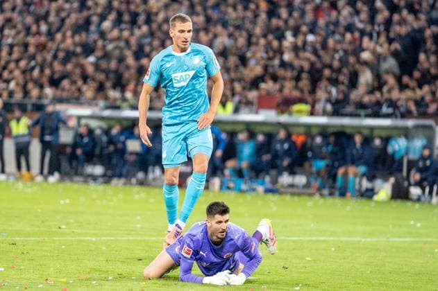 Deutschland, Fussball, 1. Bundesliga, 7. Spieltag 2025 2026, FC St. Pauli - TSG Hoffenheim am 19.10. in Hamburg (Millerntor-Stadion): das 0:3 durch Grischa Prömel (TSG Hoffenheim 6) Copyright: xSvenxHeidmannx