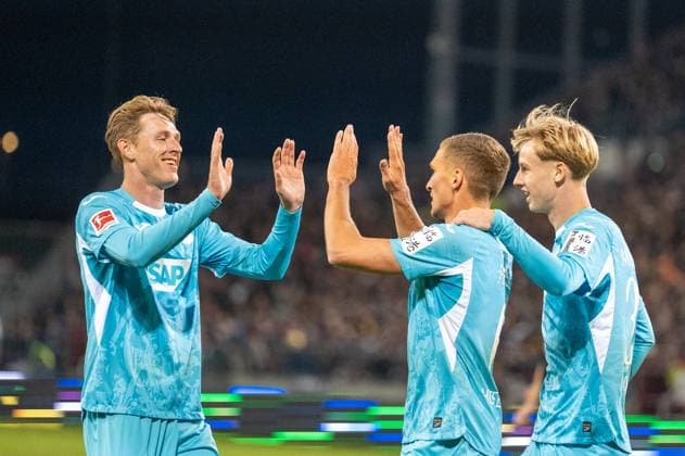 Deutschland, Fussball, 1. Bundesliga, 7. Spieltag 2025 2026, FC St. Pauli - TSG Hoffenheim am 19.10. in Hamburg (Millerntor-Stadion): das 0:3 durch Grischa Prömel (TSG Hoffenheim 6) Torjubel Copyright: xSvenxHeidmannx