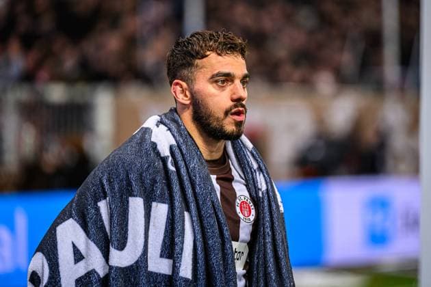Fußball I Herren I Saison 2025-2026 I Bundesliga I 7. Spieltag I FC St. Pauli - TSG 1899 Hoffenheim I 19.10.2025 Danel Sinani (10, FC St. Pauli) Hamburg Millerntor-Stadion Hamburg Deutschland Copyright: xLobecax xHenningxRohlfsx