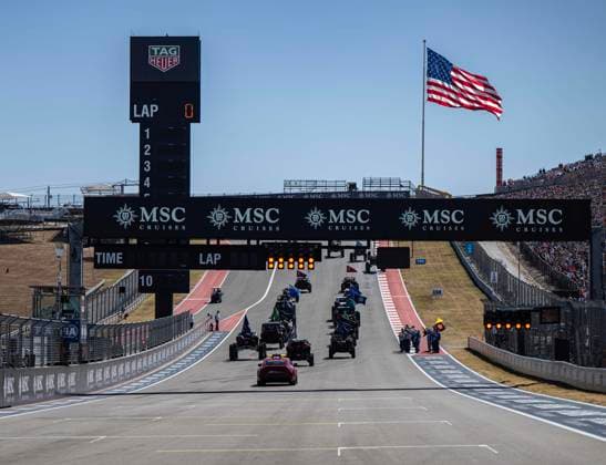 October 19, 2025, Austin, Texas, USA : The drivers parade vehicles going into turn 1 Austin USA - ZUMAm147 20251019_zap_m147_007 Copyright: xHossxMcBainx
