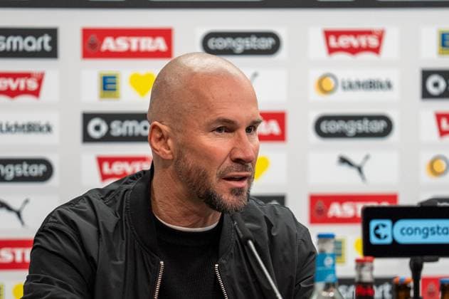 Deutschland, Fussball, 1. Bundesliga, 7. Spieltag 2025 2026, FC St. Pauli - TSG Hoffenheim am 19.10. in Hamburg (Millerntor-Stadion): Christian Ilzer (Trainer TSG Hoffenheim) auf der PK nach dem Spiel. Copyright: xSvenxHeidmannx