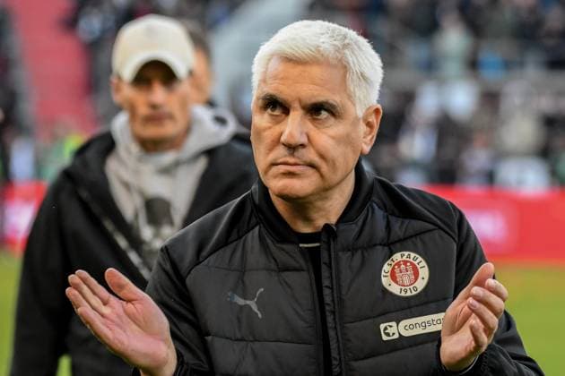 Sportdirektor Andreas Bornemann ( Pauli ) ( Hoffenheim ) Deutschland , Hamburg , Millerntorstadion , Fussball , 1. Bundesliga , FC St Pauli - TSG Hoffenheim