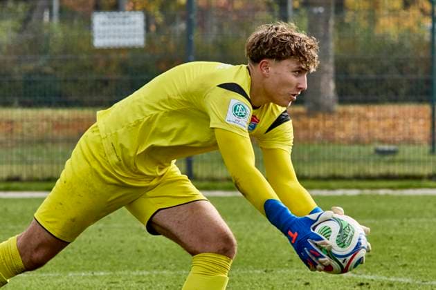 B-Junioren Bundesliga U17, U 17 DFB-Nachwuchsliga, FC Bayern München (U17) vs SpVgg Unterhaching (U17), München FC Bayern, München FC Bayern (U17), Unterhaching SpVgg (U17), Unterhaching SpVgg, 2025-10-19 in München (FC Bayern Campus) BERGER Arvin (SpVgg Unterhaching U17 Torwart (Nr.1) (UHG-U171)) sportworld München FC Bayern Campus Bayern Deutschland