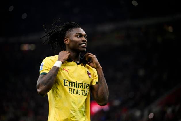 AC Milan v ACF Fiorentina - Serie A Rafael Leao of AC Milan celebrates after scoring a goal from a penalty kick during the Serie A football match between AC Milan and ACF Fiorentina. Milan Italy Copyright: xNicolòxCampox