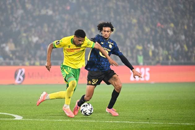 FC Nantes v Lille OSC - Ligue 1 McDonald s 2025 2026 17 Dehmaine ASSOUMANI (fcn) - 32 Ayyoub BOUADDI (losc) during the Ligue 1 McDonald s match between Nantes and Lille at Stade de la Beaujoire on October 19, 2025 in Nantes, France. ( Nantes France  Copyright: xFEPx 776348158