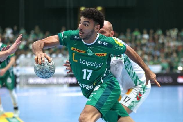 Handball DAIKIN HBL: SC DHfK Leipzig - SC Magdeburg; 19.10.2025 Ahmed Khairi (17, SC DHfK Leipzig). Handball, DAIKIN HBL, 1. Bundesliga, Saison 2025 2026, 9. Spieltag: SC DHfK Leipzig vs. SC Magdeburg am 19.10.2025 in der Quarterback Immobilien Arena Leipzig. Copyright: xBEAUTIFULxSPORTS JanxKaeferx