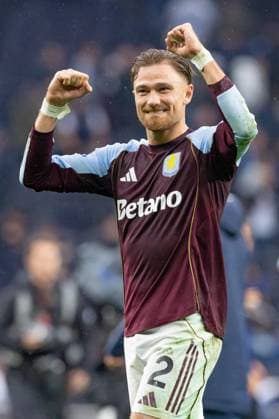 Tottenham Hotspur v Aston Villa, Premier League, Football, Tottenham Hotspur Stadium, London, UK - 19 Oct 2025 Matty Cash of Aston Villa celebrates at full time London The Tottenham Hotspur Stadium GBR, UK NEWSPAPERS OUT Copyright: xEllixBirchx