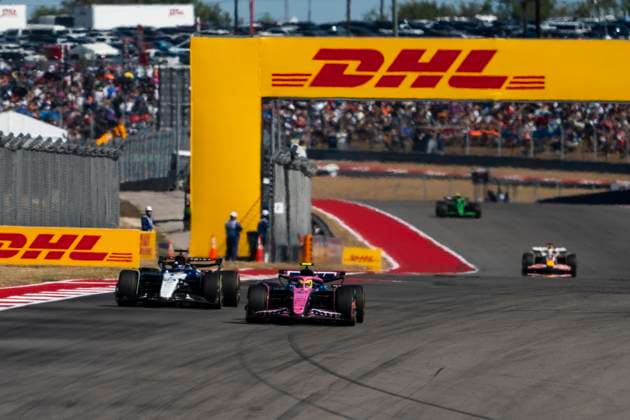 Thai Formula One driver Alex Albon of Williams Racing battles Argentine Formula One driver Franco Colapinto of Alpine F1 Team during the Formula One United States Grand Prix at the Circuit of the Americas in Austin, Texas on Sunday, October 19, 2025.  AUS2025101962 GREGxNASH