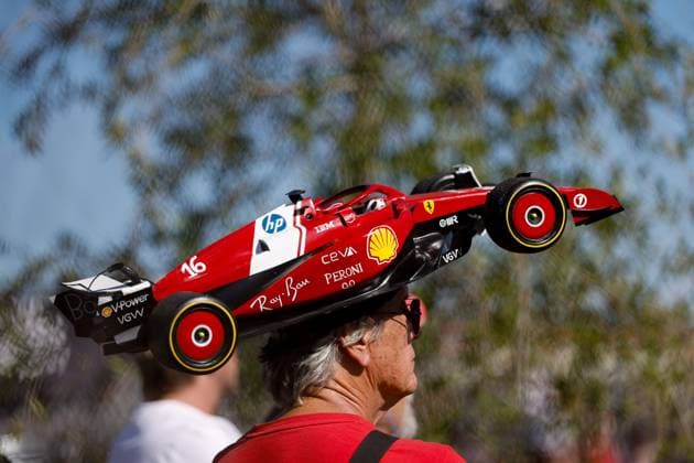F1 - UNITED STATES GRAND PRIX 2025 Scuderia Ferrari spectators, fans during the 2025 Formula 1 United States Grand Prix, 19th round of the 2025 FIA Formula One World Championship, WM, Weltmeisterschaft from October 17 to 19, 2025 on the Circuit of the Americas, in Austin, Texas, United States of America - AustinUnited States  Copyright: xDPPIx