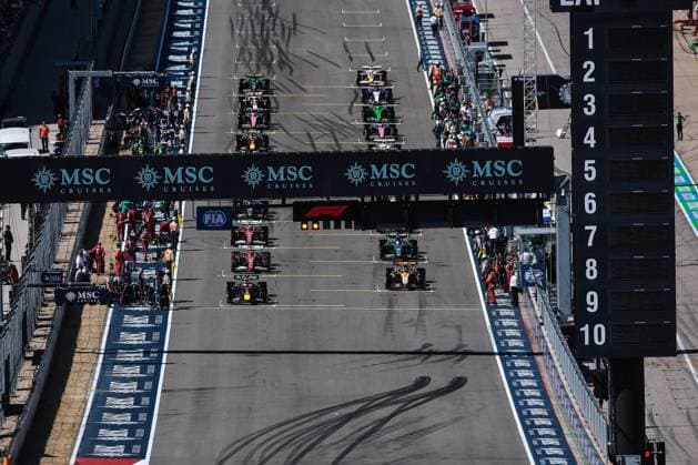 F1 - UNITED STATES GRAND PRIX 2025 Starting grid during the 2025 Formula 1 United States Grand Prix, 19th round of the 2025 FIA Formula One World Championship, WM, Weltmeisterschaft from October 17 to 19, 2025 on the Circuit of the Americas, in Austin, Texas, United States of America - AustinUnited States  Copyright: xEricxAlonsox