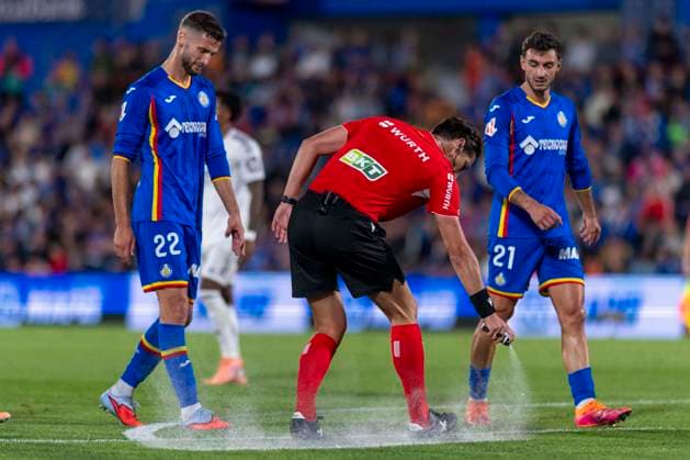 October 20, 2025, Madrid, Madrid, Spain: Referee JOSE LUIS MUNUERA during the match belonging to the 25 26 season of La Liga EA soccer Ã¢â‚¬oe GETAFE CF vs. REAL MADRID CF Ã¢â‚¬Â held on October 19, 2025, at the Coliseum Stadiumo, Madrid, Spain. Madrid Spain - ZUMAc312 20251020_zsp_c312_124 Copyright: xOscarxManuelxSanchezx