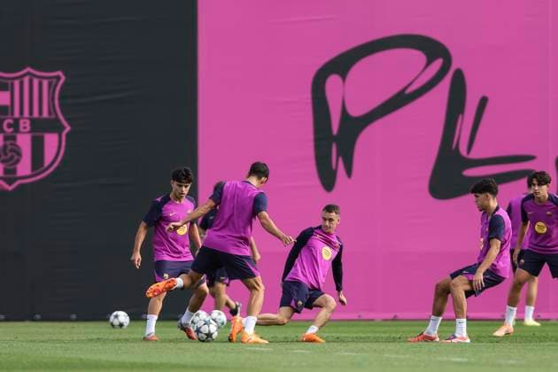 October 20, 2025, Sant Joan Despi, Barcelona, SPAIN: Marc Casado during the training day of FC Barcelona, Barca ahead UEFA Champions League 2025 26, football match against Olympiacos at Ciutat Esportiva Joan Gamper on October 20, 2025 in Sant Joan Despi, Barcelona, Spain. Sant Joan Despi SPAIN - ZUMAa181 20251020_zaa_a181_028 Copyright: xJavierxBorregox