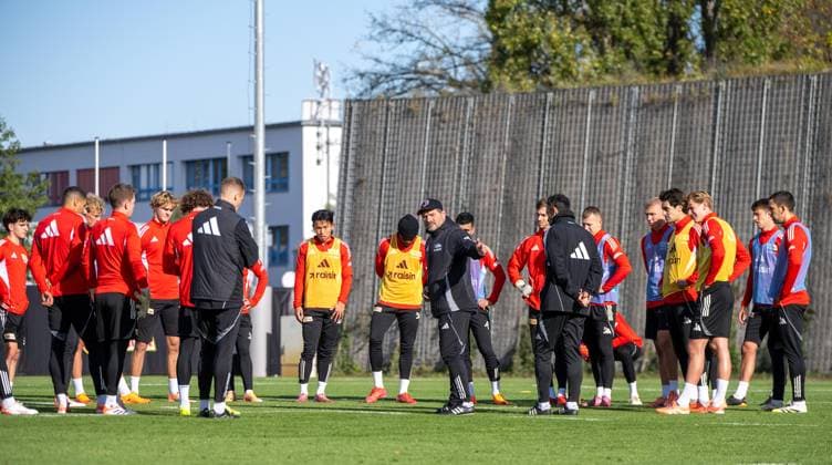 Fußball, Herren, Saison 2025 2026, 1. Bundesliga, 1. FC Union Berlin, Training, Ansprache Trainer Steffen Baumgart (1. FC Union Berlin), 20.10. 2025, Copyright: xMatthiasxKochx