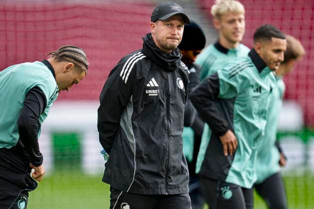 Denmark Champions League FC Copenhagen Head coach Jacob Neestrup during FC Copenhagen s training at Parken on Monday, October 20, 2025. FC Copenhagen faces the German team Borussia Dortmund in the UEFA Champions League in Parken on Tuesday , Copenhagen Denmark Copyright: Ritzau Scanpix LiselottexSabroex spdk20251020-155740-L