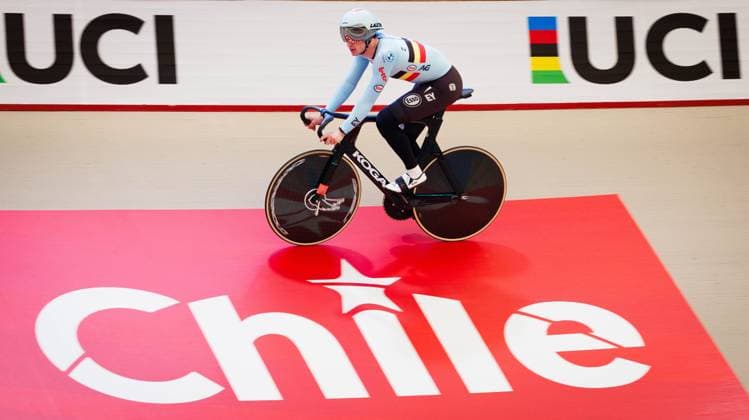 Belgian Lowie Nulens pictured in action during a training session ahead of the 2025 UCI Track World Championships, in Santiago, Chile, Monday 20 October 2025. The Track World Championships take place from 22 to 26 October at the Velodromo de Penalolen in Santiago, Chile. BENOITxDOPPAGNE  x137408009x