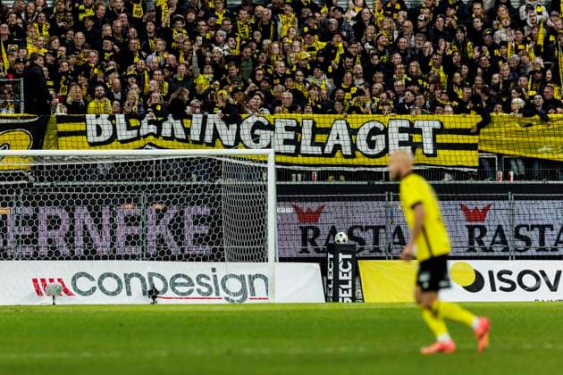 251020 Mjällbys supportrar under fotbollsmatchen i Allsvenskan mellan IFK Göteborg och Mjällby den 20 oktober 2025 i Göteborg. Copyright: MICHAELxERICHSEN BB251020MI033