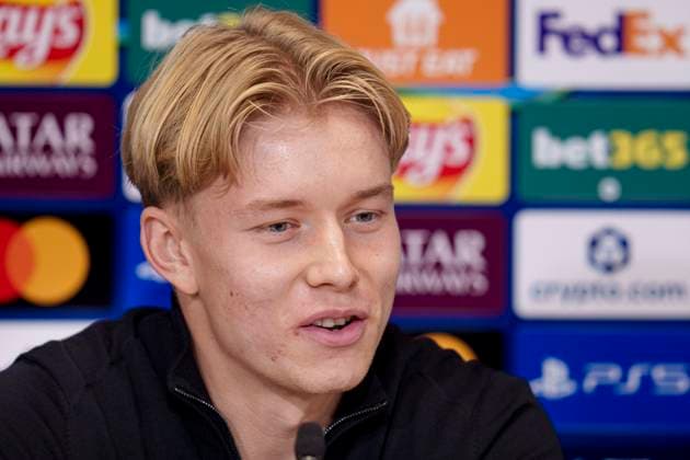 Denmark Champions League Dortmund Daniel Svensson during Borussia Dortmund s press conference, PK, Pressekonferenz in Parken on Monday, October 20, 2025. Borussia Dortmund faces FC Copenhagen in the Champions League in Parken on Tuesday. (Photo: Liselotte Sabroe Ritzau Scanpix) , Copenhagen Denmark Copyright: Ritzau Scanpix LiselottexSabroex spdk20251020-195830-L