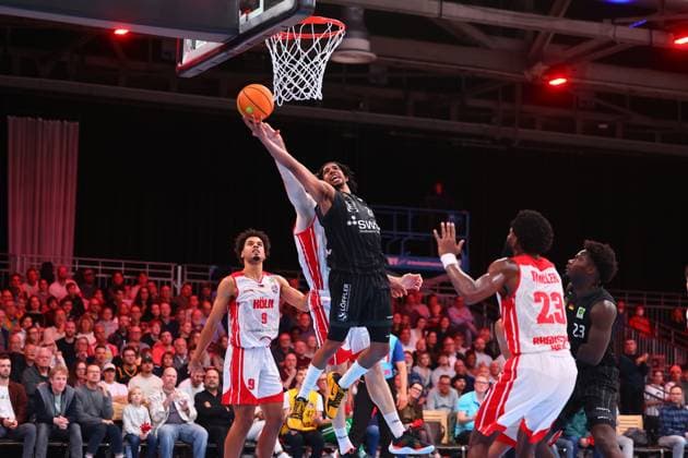 JaCobi Allen Wood (Tuebingen) zieht zum Korb RheinStars Koeln - Tigers Tuebingen, Basketball, 2. Bundesliga ProA, 20.10.2025 RheinStars Koeln - Tigers Tuebingen, Basketball, 2. Bundesliga ProA, 20.10.2025 Koeln Copyright: xEibner-Pressefotox EP_RWS