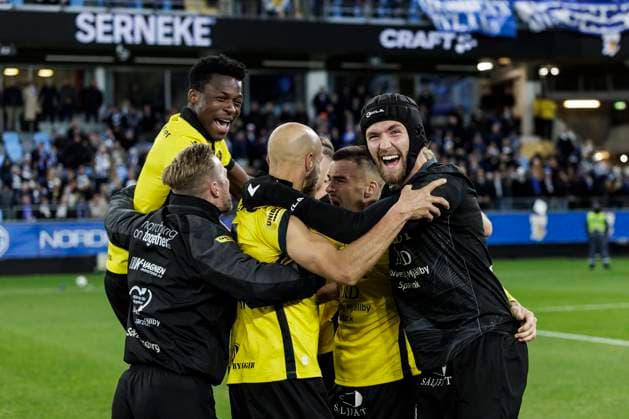 251020 Mjällbys malvakt Noel Törnqvist jublar efter fotbollsmatchen i Allsvenskan mellan IFK Göteborg och Mjällby den 20 oktober 2025 i Göteborg. Copyright: MICHAELxERICHSEN BB251020MI059