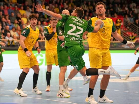Kian Schwarzer (Eulen Ludwigshafen, 22) beim Sprungwurf VfL Eintracht Hagen vs. Eulen Ludwigshafen, Handball, 2. Bundesliga, 8. Spieltag, Saison 2025 2026, 20.10.2025 VfL Eintracht Hagen vs. Eulen Ludwigshafen, Handball, 2. Bundesliga, 8. Spieltag, Saison 2025 2026, 20.10.2025 Hagen Copyright: xEibner-Pressefoto DamianxKruczynx EP_DKI