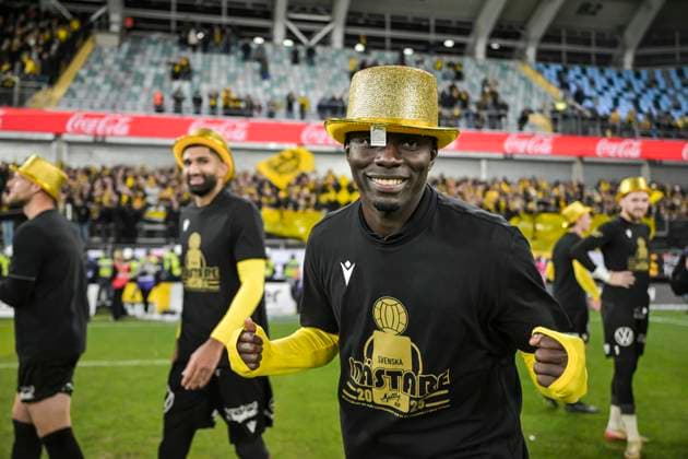 251020 Mjällbys Abdoulie Manneh jublar efter fotbollsmatchen i Allsvenskan mellan IFK Göteborg och Mjällby den 20 oktober 2025 i Göteborg. Copyright: MATHIASxBERGELD BB251020MB097