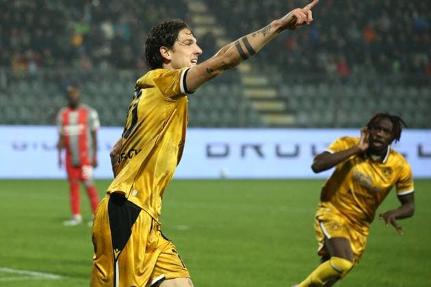 Udinese Nicolo Zaniolo esultanza 1-1 makes an attempt to score during the Serie A soccer match between Cremonese and Udinese at the Giovanni Zini in Turin, north west Italy - Lunedi , Ottobre 20, 2025. - Soccer .  Copyright: xAlbertoxMarianii LaPressex