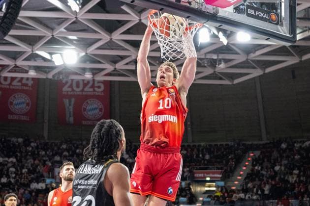 Justin Jessup 10 (FC Bayern Basketball), Dunk, FC Bayern Basketball vs. Basketball Loewen Braunschweig, BBL-Pokal, Achtelfinale, 20.10.2025 Muenchen Bayern Deutschland