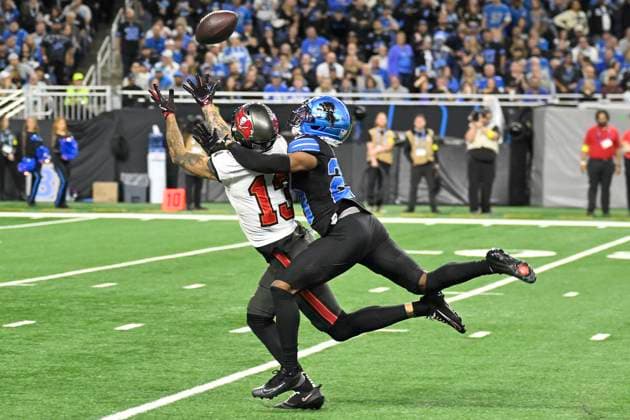 DETROIT, MI - OCTOBER 20: Tampa Bay Buccaneers WR Mike Evans (13) tries to catch a pass with Detroit Lions Cornerback Rock Ya-Sin (23) during the game between Tampa Bay Buccaneers and Detroit Lions on October 20, 2025 at Ford Field in Detroit, MI ( CSM) Detroit United States - ZUMAc04_ 20251020_zma_c04_004 Copyright: xAllanxDranbergx