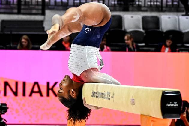 (251021) -- JAKARTA, Oct. 21, 2025 -- Skye Blakely of the United States competes on the Women s Balance Beam Qualification at the 53rd FIG World Artistic Gymnastics Championships at Indonesia Arena Stadium in Jakarta, Indonesia, Oct. 21, 2025. ) (SP)INDONESIA-JAKARTA-ARTISTIC GYMNASTICS WORLD CHAMPIONSHIPS-WOMEN S QUALIFICATION-DAY 2 AgungxKuncahyaxB. 