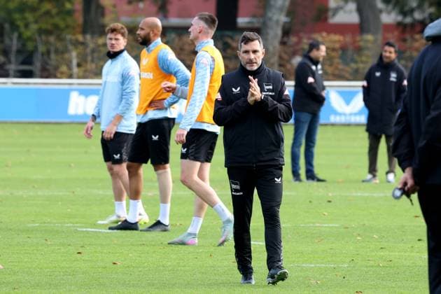DEU, DFL, 2. FBL Hertha BSC, Training, 21.10.2025, Sportforum, Berlin, DEU, DFL, 2. FBL Hertha BSC, Training, im Bild Cheftrainer Stefan Leitl (Hertha BSC Berlin) DFL - regulations prohibit any use of Photographs as image sequences and or quasi-video