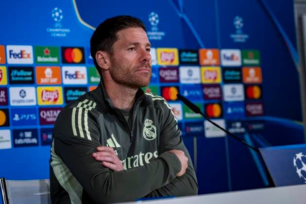 Real Madrid C.F. Training Session And press conference, PK, Pressekonferenz - UEFA Champions League 2025 26 League Phase MD3 Xabi Alonso, head coach of Real Madrid, speaks during the press conference ahead of the UEFA Champions League 2024 25 match against Juventus FC at Ciudad Real Madrid on October 21, 2025 in Valdebebas, Spain. Valdebebas Ciudad Real Madrid Madrid Spain Copyright: xAlbertoxGardinx AGardin_20251021_Foot_Champions_Real_Madrid_PC_0630
