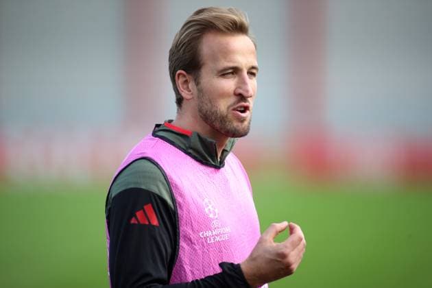 Fussball, Herren, Champions League, Saison 2025 2026, FC Bayern Mnnchen, Abschlusstraining Harry Kane (FC Bayern Mnnchen) Kopf, Oberknrper
