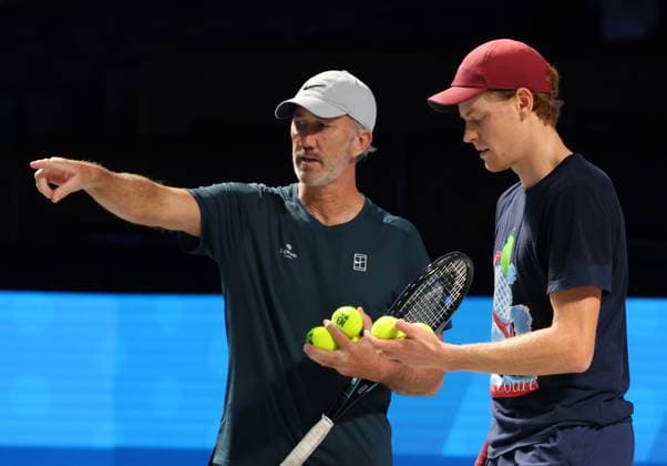 Tennis, ERSTE BANK OPEN 2025 Jannik Sinner (ITA), Darren Cahill, Vienna, Austria, October 21, 2025. Photo Felice Calabro  Copyright: xFelicexCalabro x xipa-agency.netx xFELICExCALABRO x IPA_Agency_IPA66892879