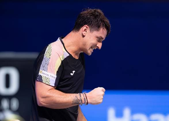 Camilo Ugo Carabelli (ARG) macht die Faust und jubelt, Jubel, Freude, Emotion Tennis - ERSTE BANK OPEN 2025 - ATP, Tennis Herren 500 - Stadthalle - Wien - - Oesterreich - 21 October 2025. Copyright: xJuergenxHasenkopfx