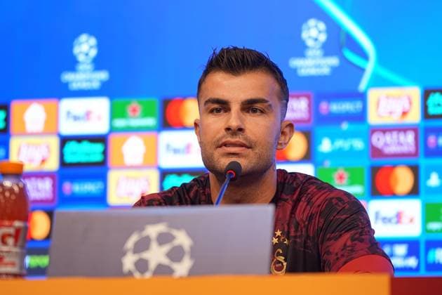 Ahead of Galatasaray and Bodo Glimt - UEFA Champions League ISTANBUL, TURKIYE - OCTOBER 21: Abdulkerim Bardakci of Galatasaray attends a press conference, PK, Pressekonferenz at Kemerburgaz Metin Oktay Facilities ahead of UEFA Champions League football match between Galatasaray and Bodo Glimt in Istanbul, Turkiye on October 21, 2025. Adem Kutucu Anadolu Istanbul Turkey. Editorial use only. Please get in touch for any other usage.  Copyright: x2025xAnadoluxAdemxKutucux