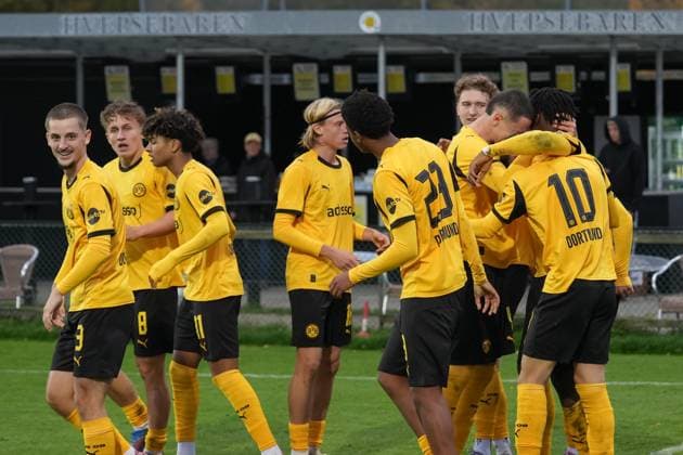 Mittwoch, 21.10.2025 Saison 2025 2026 3. Spieltag UEFA Youth League im Tingbjerg Idraetspark, Kopenhagen, Denmark. FC Kopenhagen U19 - BV Borussia Dortmund U19. Torjubel nach dem 1:0 durch Pharell Kegni (BVB).