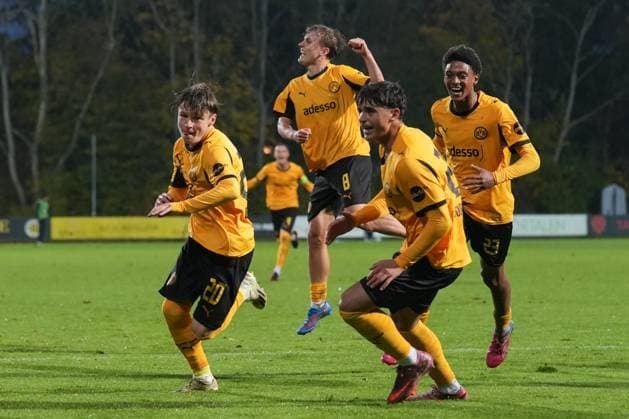Mittwoch, 21.10.2025 Saison 2025 2026 3. Spieltag UEFA Youth League im Tingbjerg Idraetspark, Kopenhagen, Denmark. FC Kopenhagen U19 - BV Borussia Dortmund U19. Torjubel nach dem 2:0 durch Tom Lasse Faust (BVB).