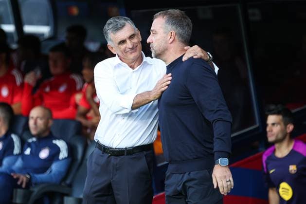 October 21, 2025, Barcelona, Barcelona, SPAIN: Jose Luis Mendilibar, head coach of Olympiacos FC and Hansi Flick, head coach of FC Barcelona, Barca greet each other during the UEFA Champions League 2025 26 League Phase MD3 match between FC Barcelona and Olympiacos FC at Estadi Olimpic Lluis Companys on October 21, 2025 in Barcelona, Spain. Barcelona SPAIN - ZUMAa181 20251021_zaa_a181_110 Copyright: xIrinaxR.xHipolitox