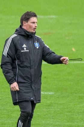 Trainer Merlin Polzin ( HSV ) Deutschland , Hamburg , Volksparkstadion , Trainingsgelände Fussball , 1. Bundesliga , Training des Hamburger SV